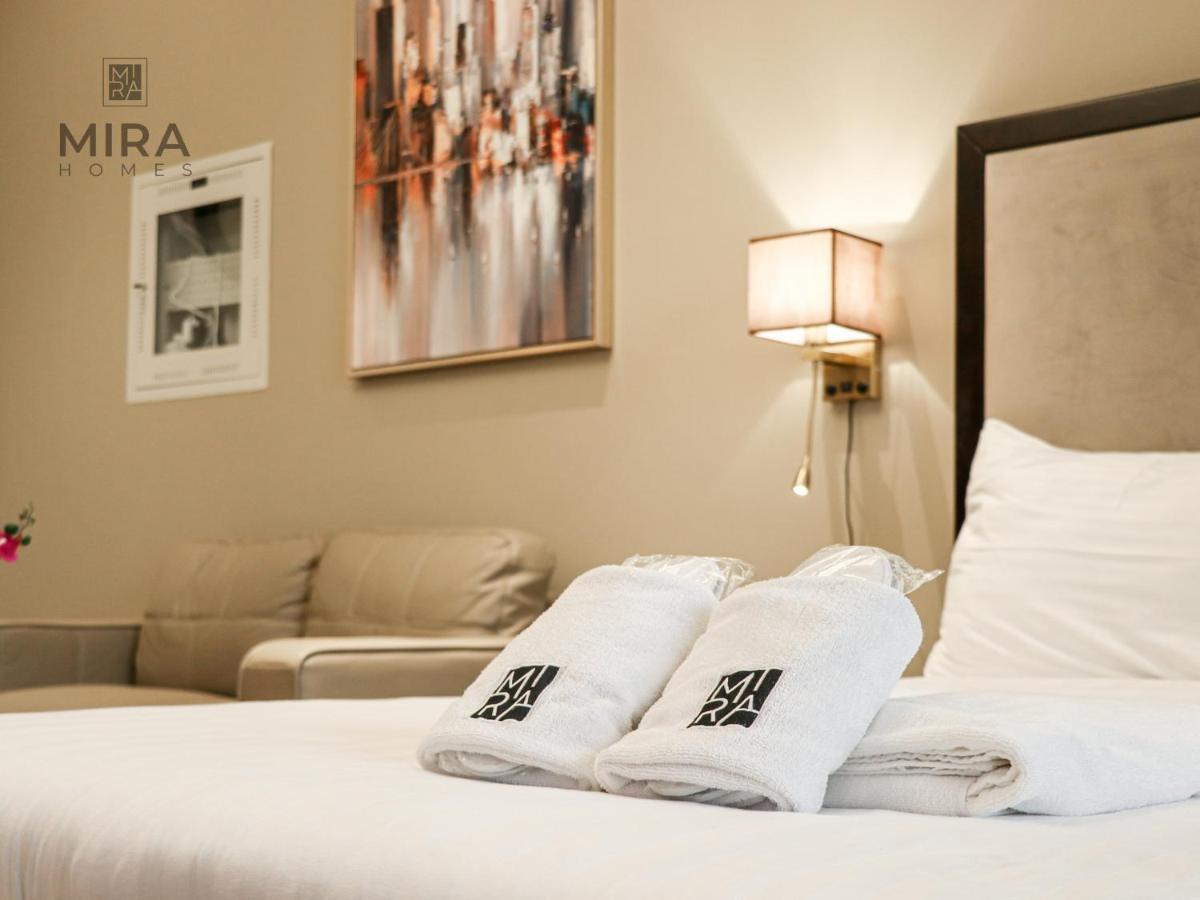 Mira Holiday Homes - Lovely Studio With Burj Khalifa View Dubái Exterior foto